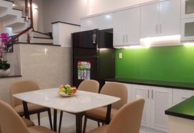 Bán nhà sân thượng, đã có SHR, đường 11m, tặng gói nội thất cao cấp 