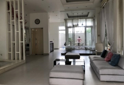 Cho thuê nhà nguyên căn mặt tiền khu dân cư Him Lam đường số 6 