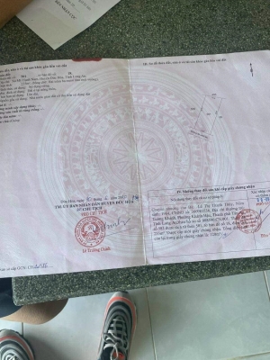 Lô đất nằm ngay ngã ba mỹ hạnh. Dân cư đông 