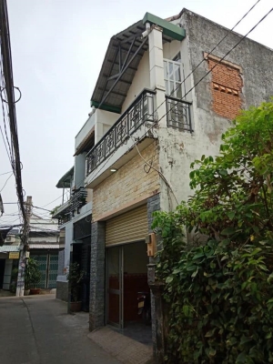 Bán Nhà Sổ Hồng riêng, 1 trệt 1 lầu ngay ngã Tư Ga 