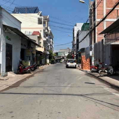 bán nhà linh xuân thủ đức kế bên đường số 5 