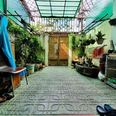 bán nhà ngay trung tâm thủ đức 63m2 giá cực tốt 