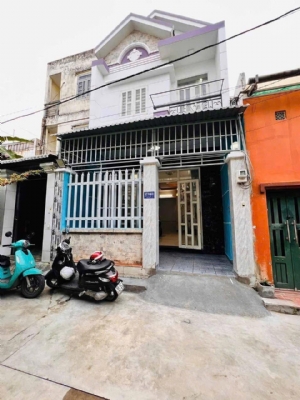 bán nhà thạnh xuân quận 12 vị trí thuận tiện ô tô đậu cửa 