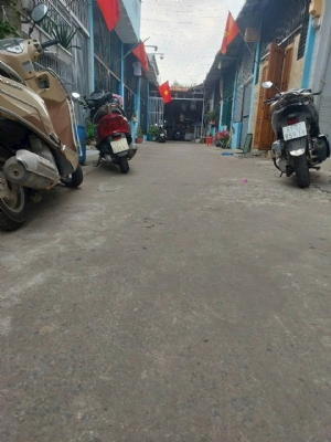 bán nhà giá rẻ gần chợ dĩ an 